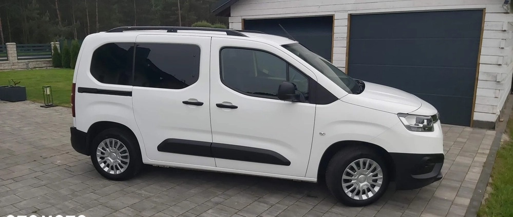 Toyota Proace City Verso cena 72900 przebieg: 65573, rok produkcji 2020 z Oborniki małe 497